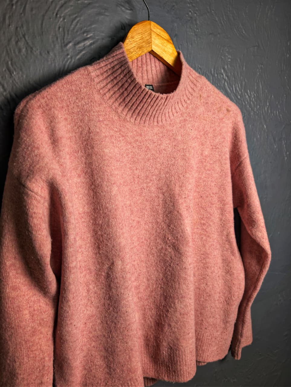 Women's Uniqlo Souffle Yarn High Neck Long-Sleeve Sweater in pink