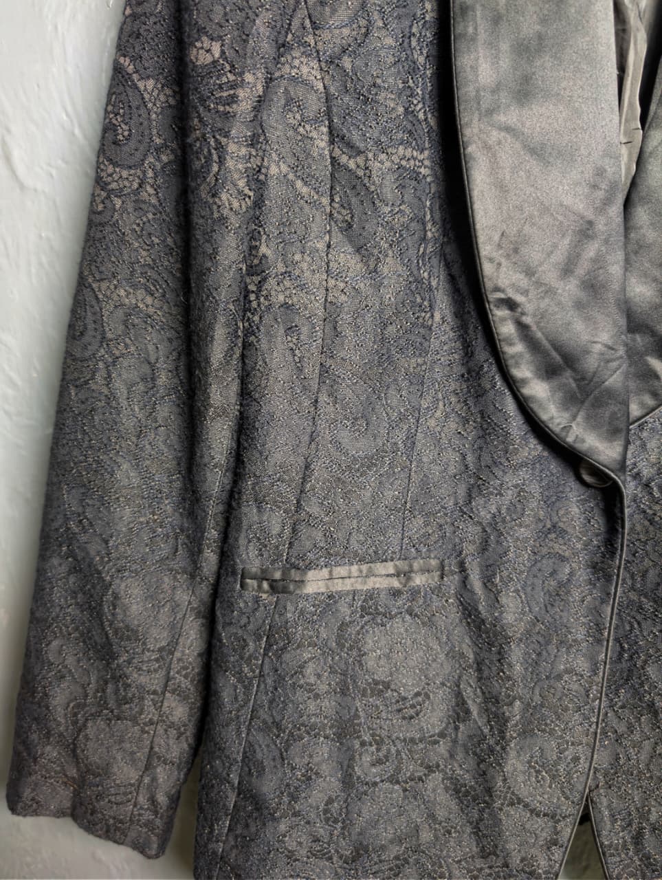 Liz Claiborne black jacquard lace smoking tailored blazer