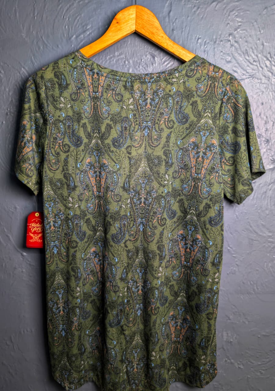 Brand New paisley print t-shirt from Faded Glory.
