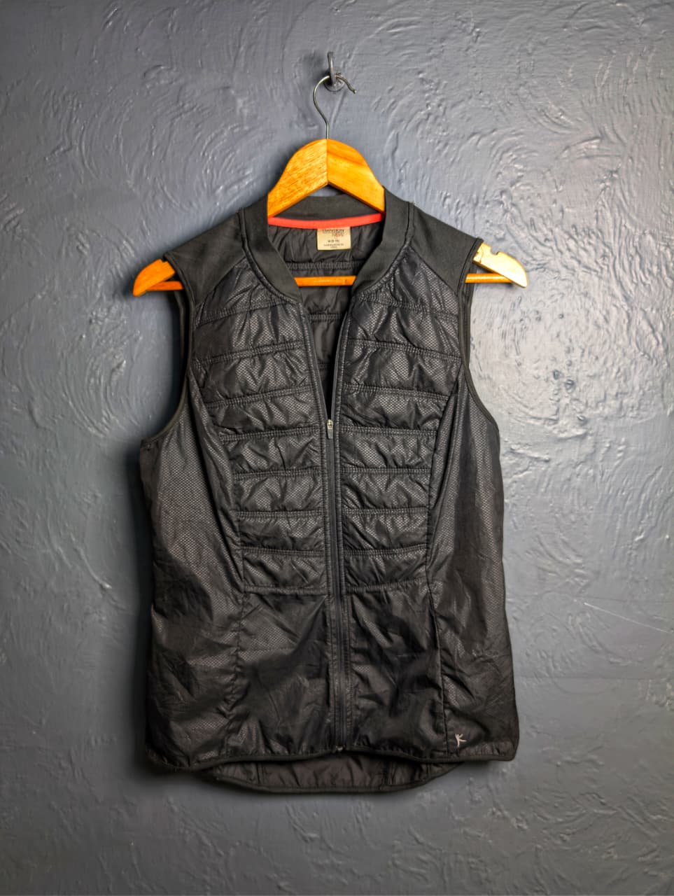 Danskin Now women's quilted black athletic vest