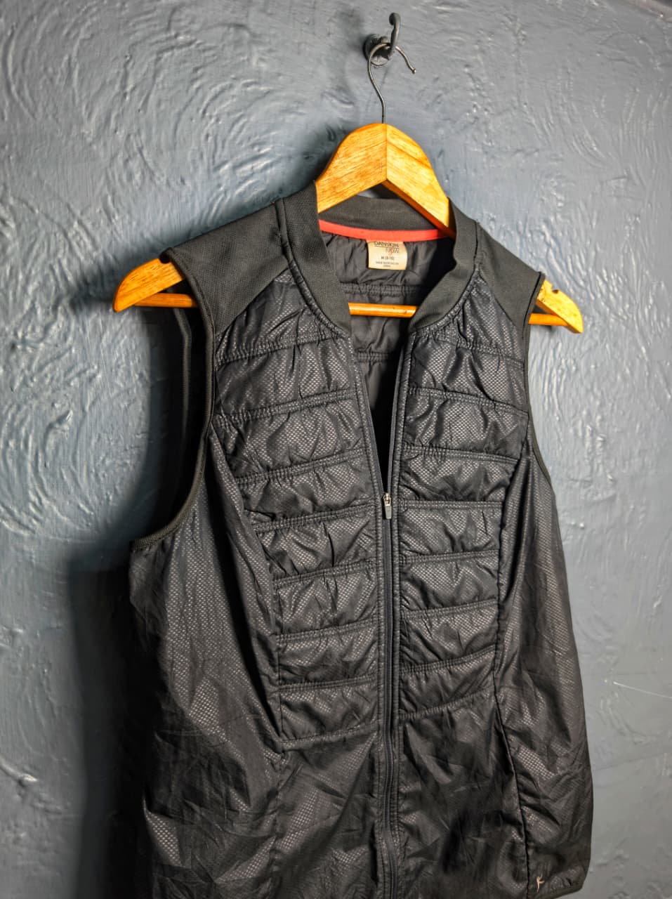 Danskin Now women's quilted black athletic vest