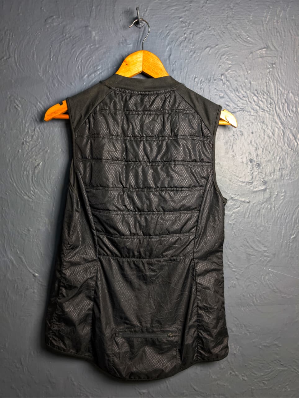 Danskin Now women's quilted black athletic vest