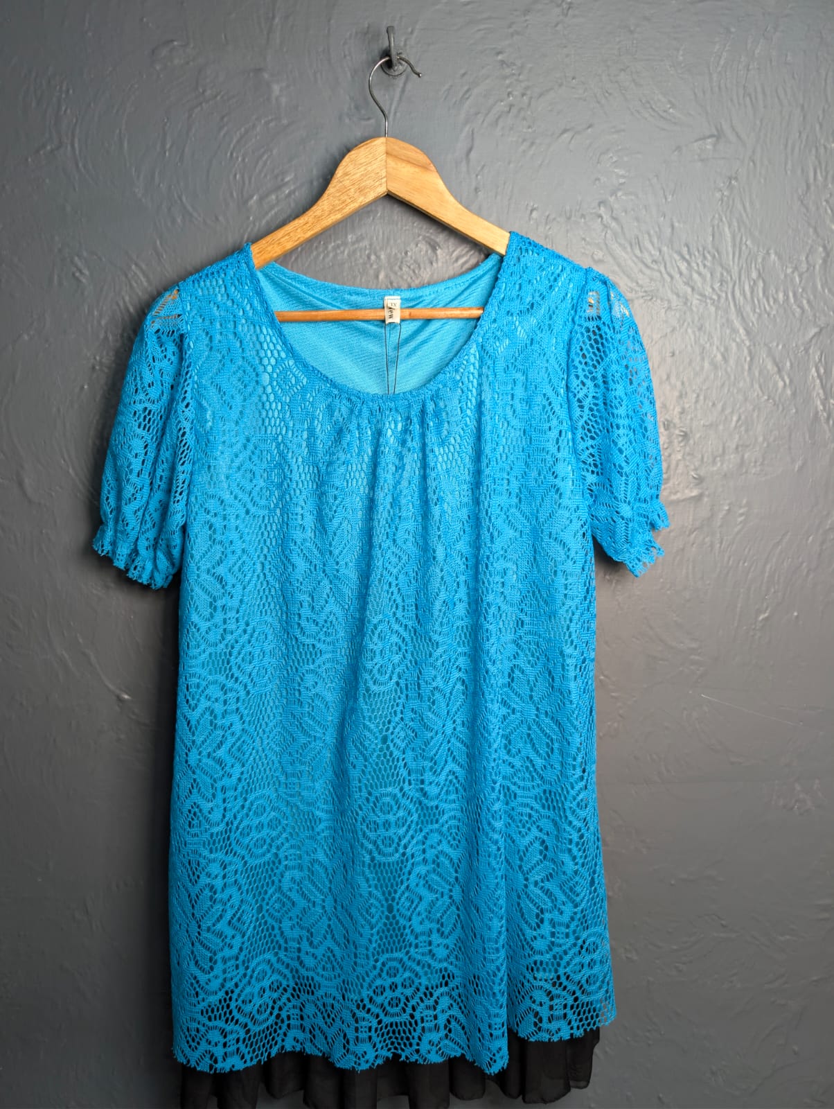 Turquoise blue lace layered short sleeve top