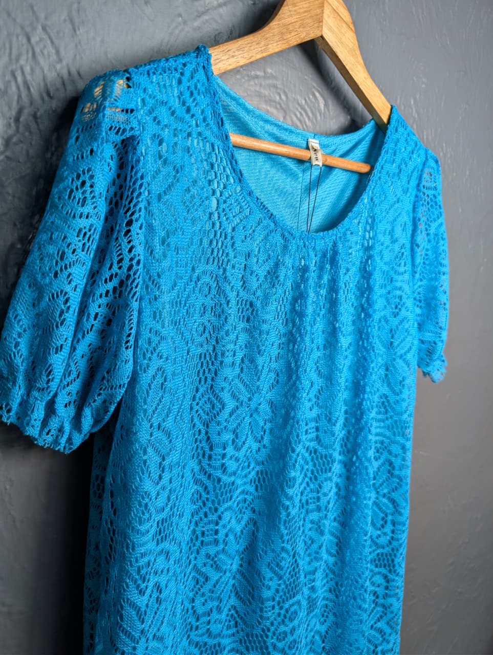 Turquoise blue lace layered short sleeve top