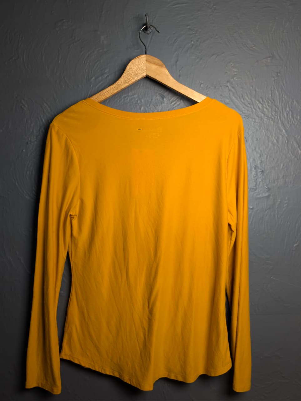 Women's mustard yellow Long Sleeve graphic V-Neck Tee