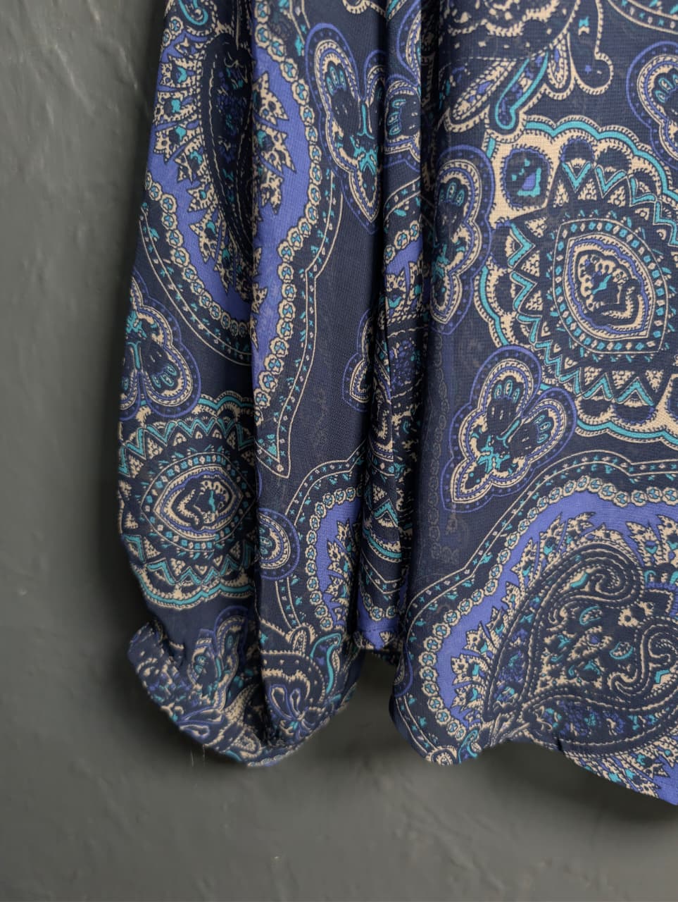 Ann Taylor blue paisley print long-sleeve blouse
