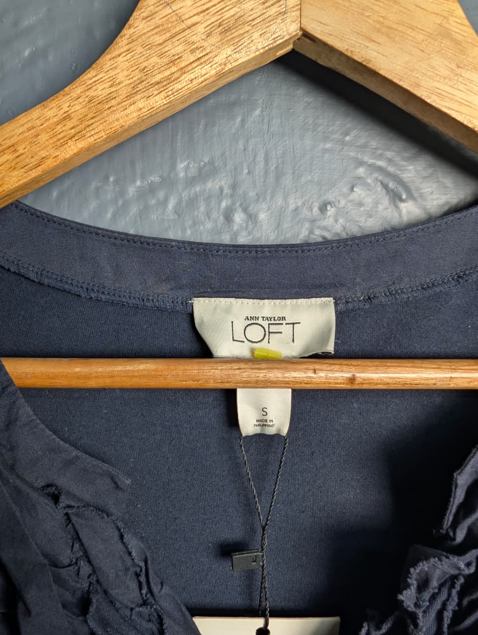 Women's LOFT navy blue three-quarter sleeve top