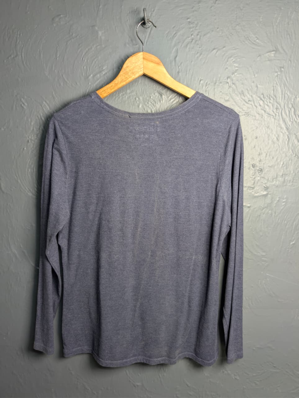 Hanes long-sleeve crewneck t-shirt