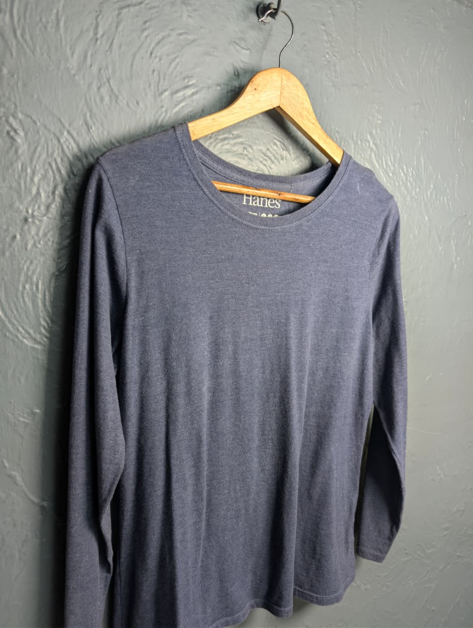 Hanes long-sleeve crewneck t-shirt
