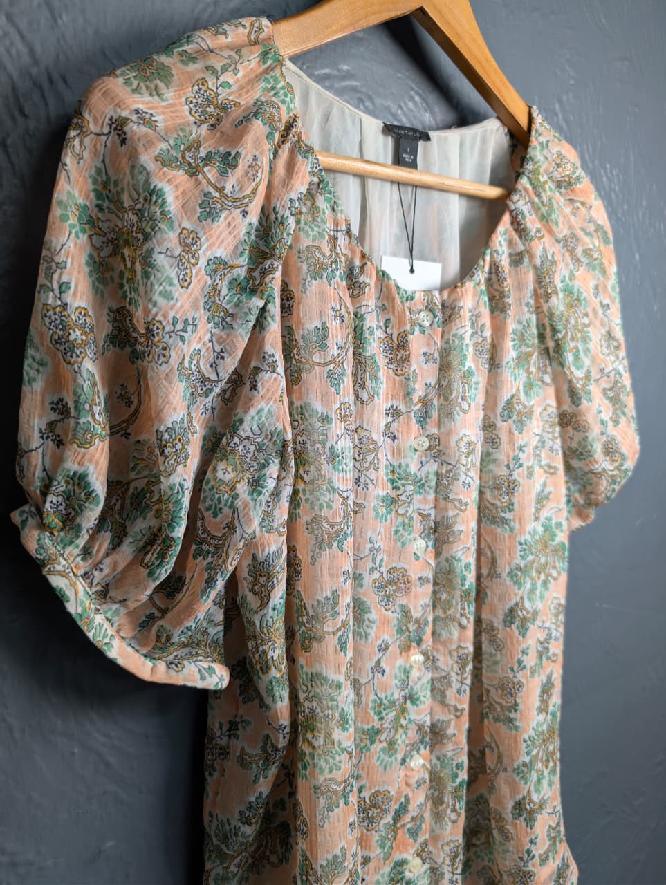 Ann Taylor peach and green floral print blouse