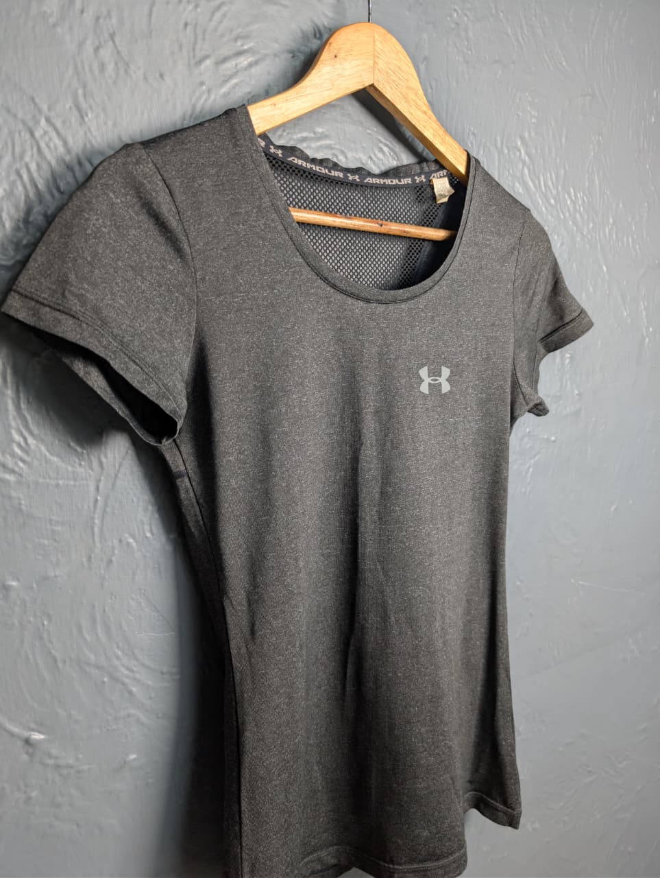 Under Armour Women's HeatGear short-sleeve athletic t-shirt